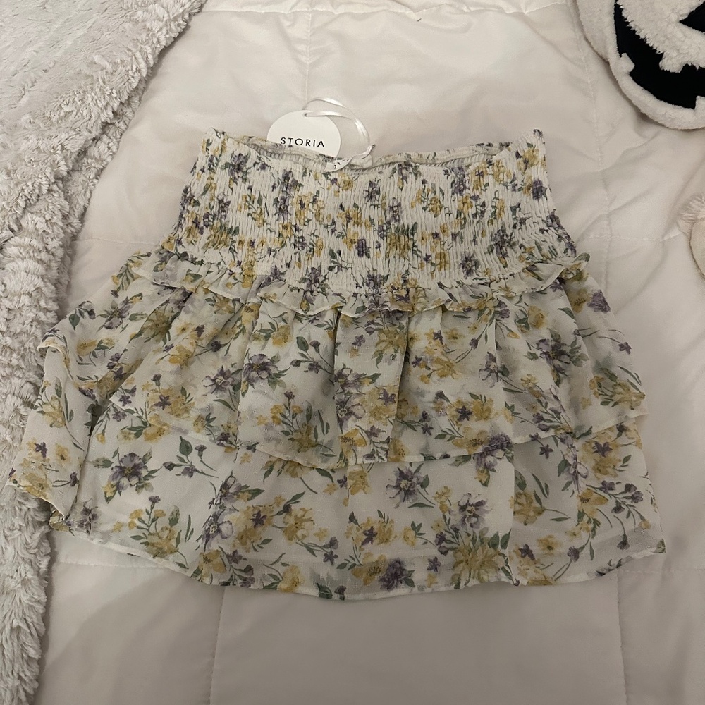 floral mini skirt